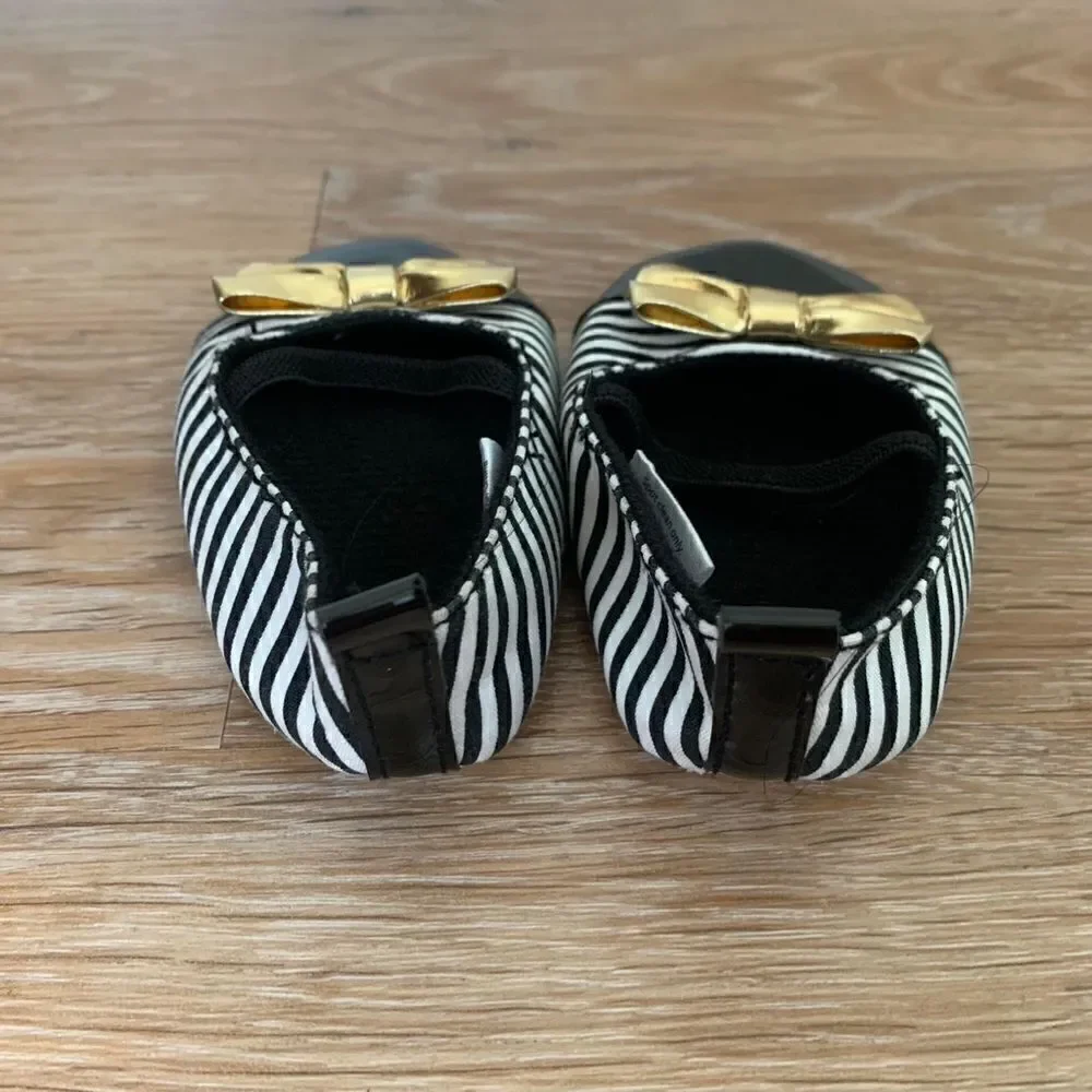 HB 6-12 Months Black Striped Patent Gold Bow Baby Girl Shoes